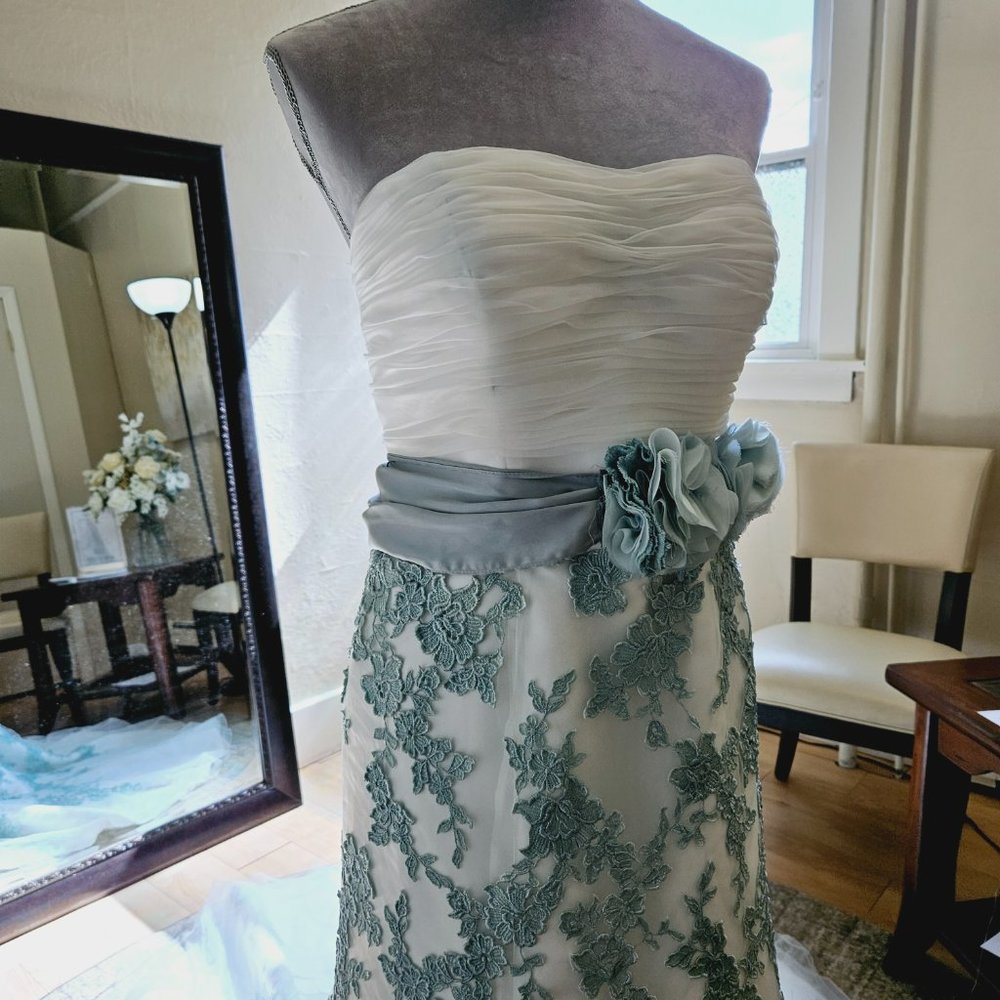SIZE 6 ivory Allure Bridals HAND DYED wedding gown in Moss Green on ivory - Picture 4 of 11